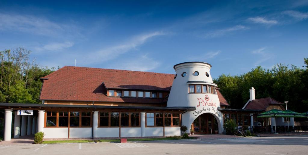 Bed and Breakfast Piroska Csárda és Panzió Siófok Exterior foto